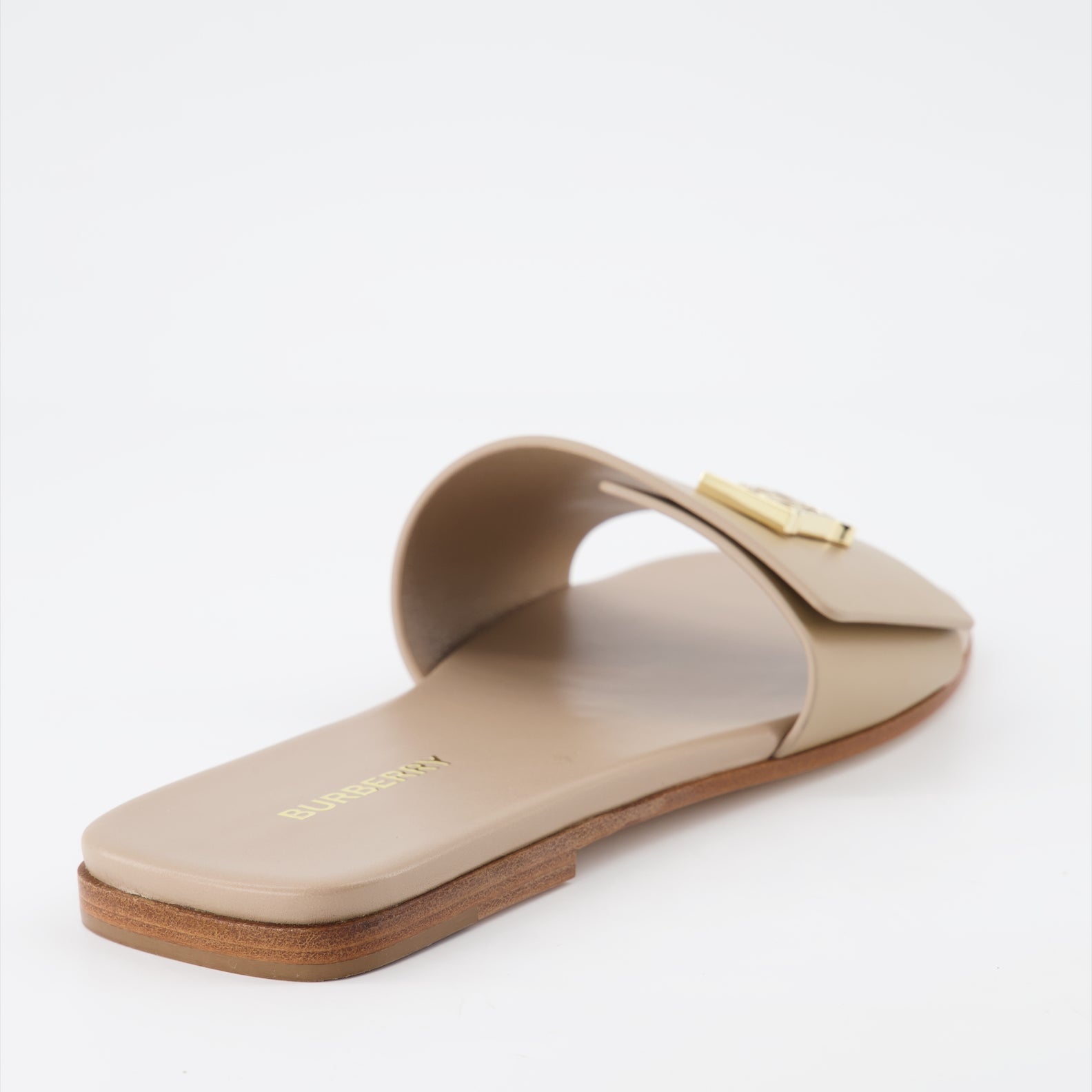 Chaussures ouvertes Claquettes en cuir Burberry Beige Femme