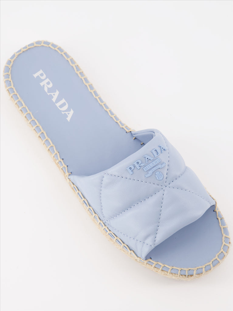 Sneaker Claquettes en cuir et raphia Prada Blau Femme