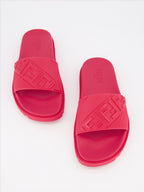 Chaussures ouvertes Claquettes FF Fendi Rouge Homme