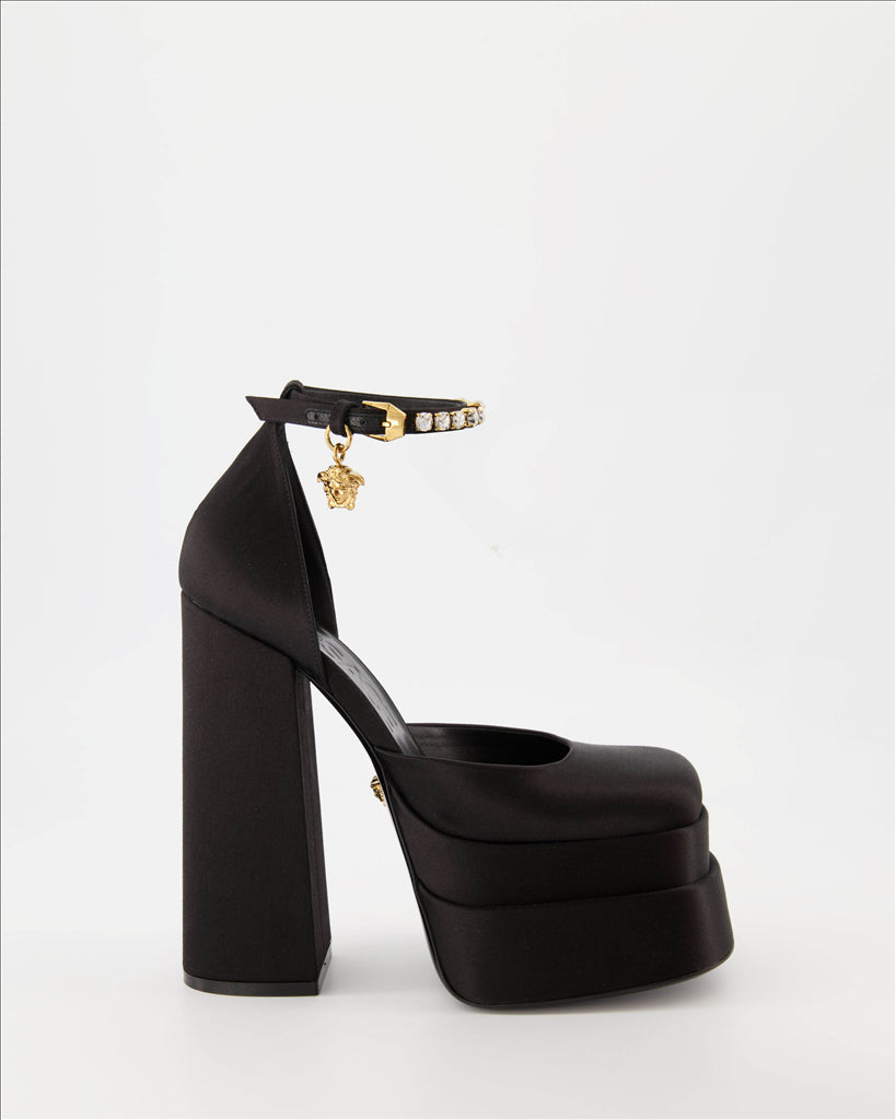 Heels Medusa Aevitas platform pumps Versace Black Women