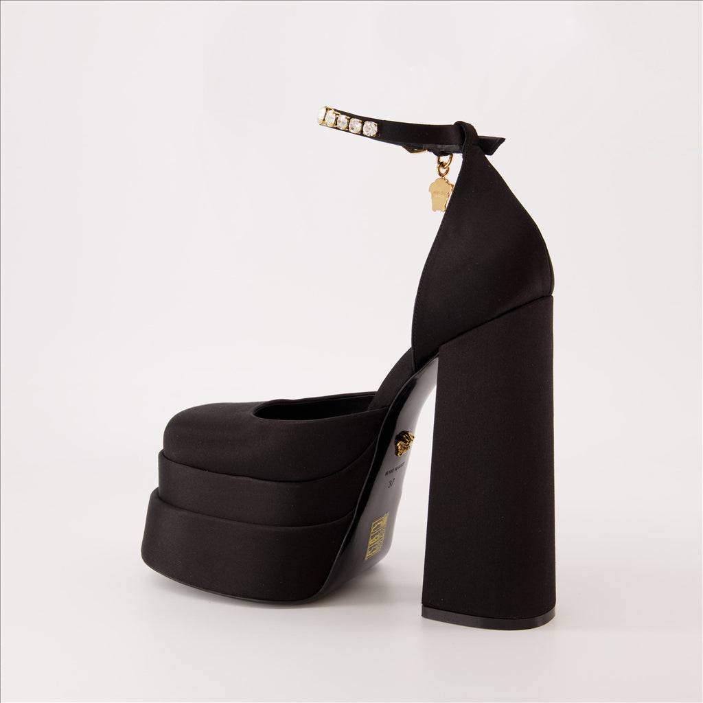 Heels Medusa Aevitas platform pumps Versace Black Women