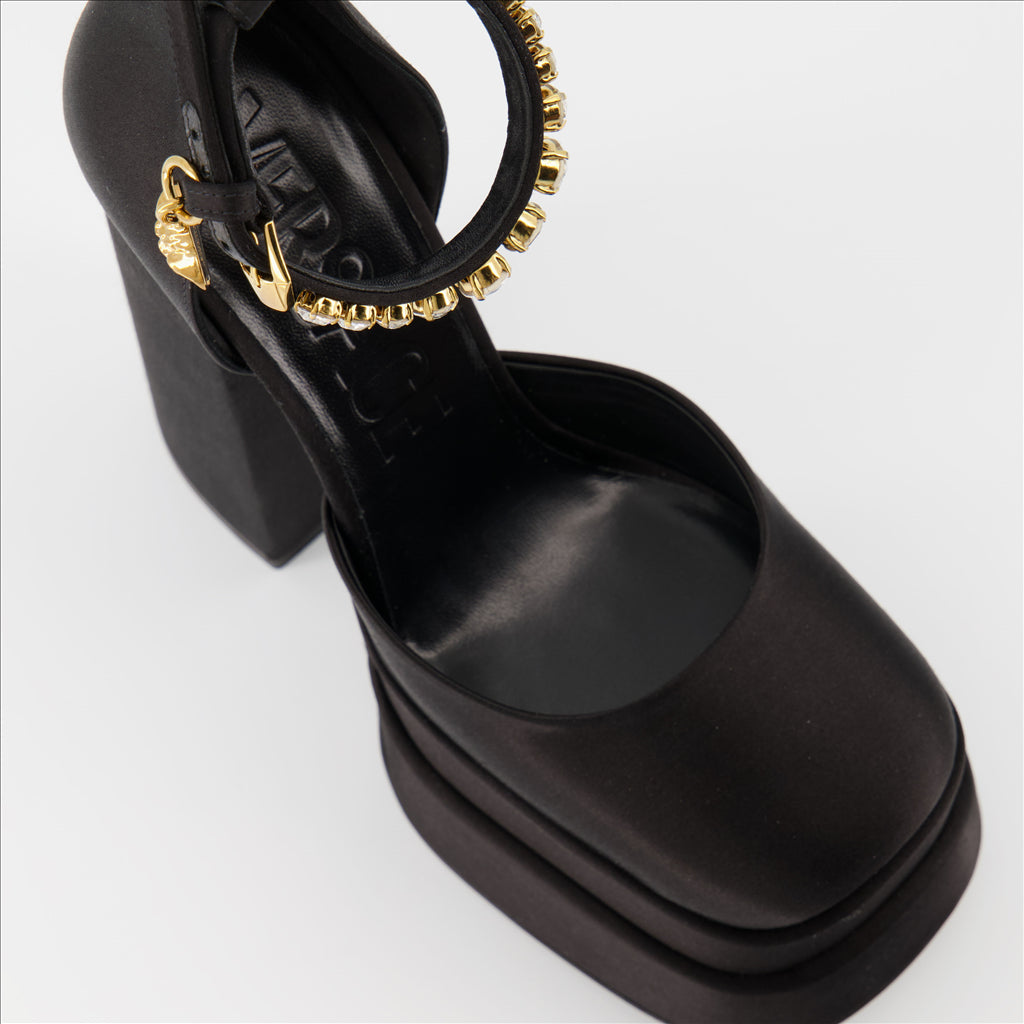 Heels Medusa Aevitas platform pumps Versace Black Women
