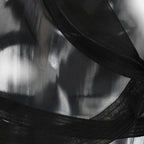 Haut crop en soie noire