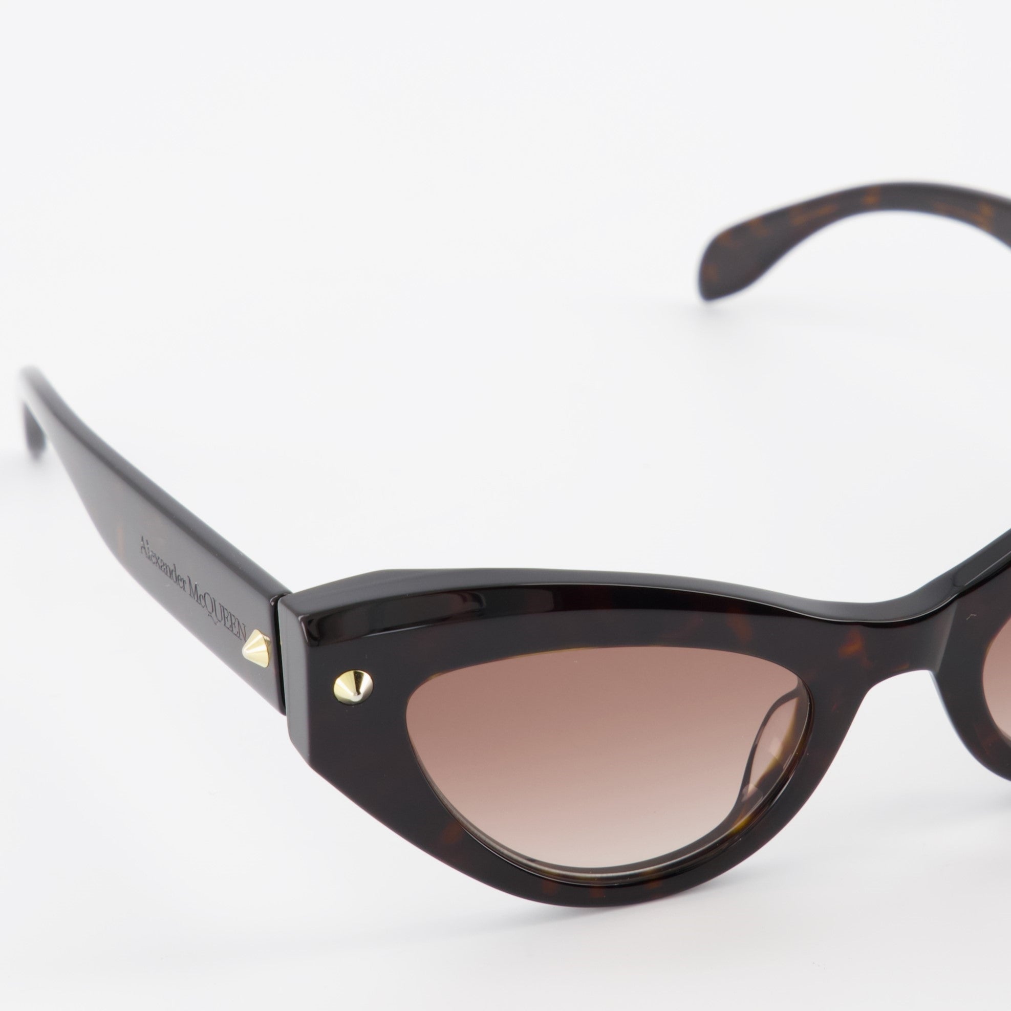 Glasses Studded cat-eye sunglasses Alexander McQueen Brown Women