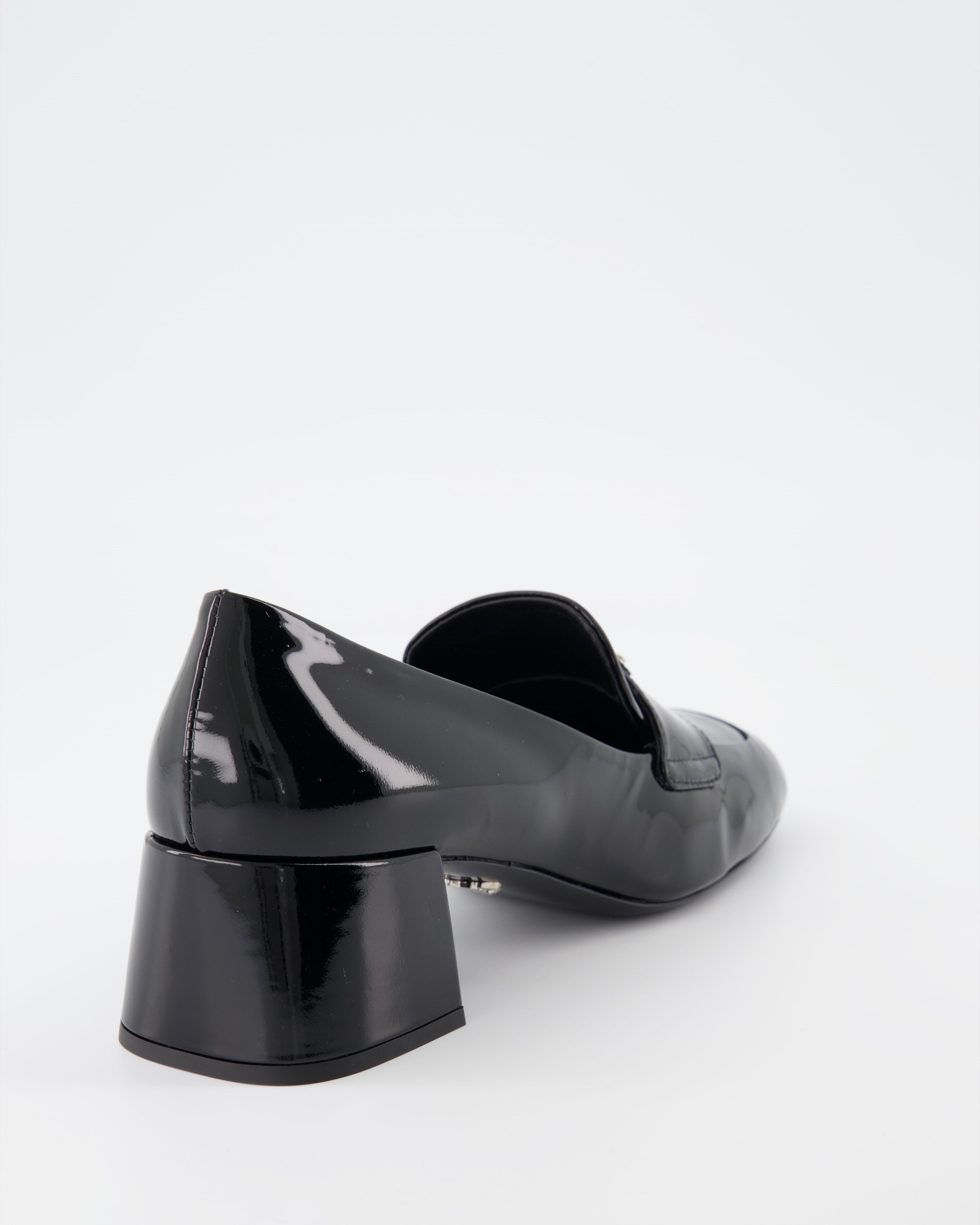 Loafer Mocassins vernis Prada Schwarz Femme