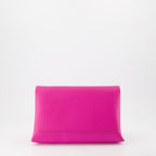 Pochette Chain médium en cuir fuchsia