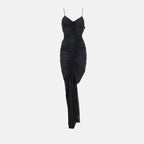 Robe noire froncée