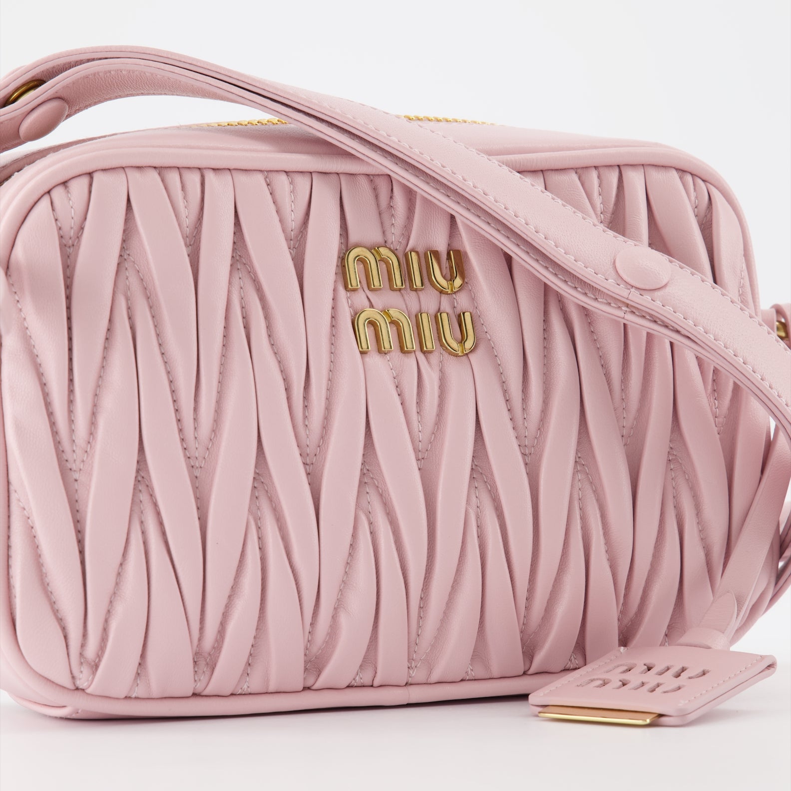 クロスボディバッグ キルティングバッグ Miu Miu ピンク 女性