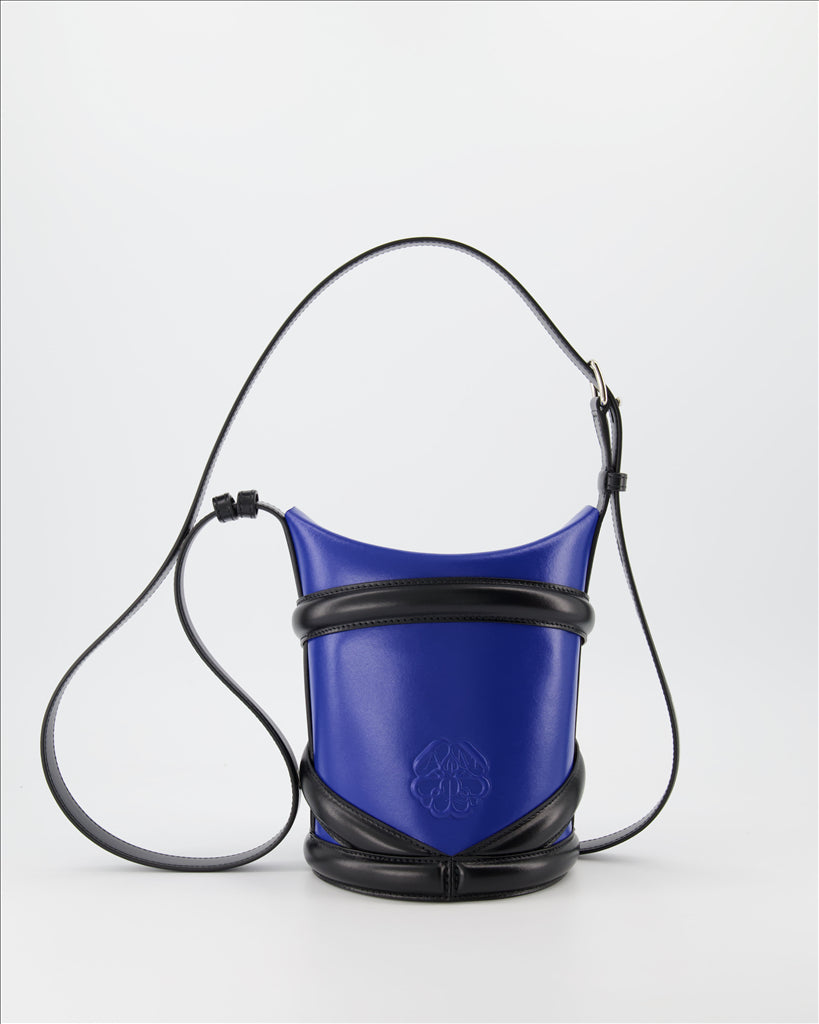 Bolsos tipo cubo Sac The Curve Alexander McQueen Azul Femme