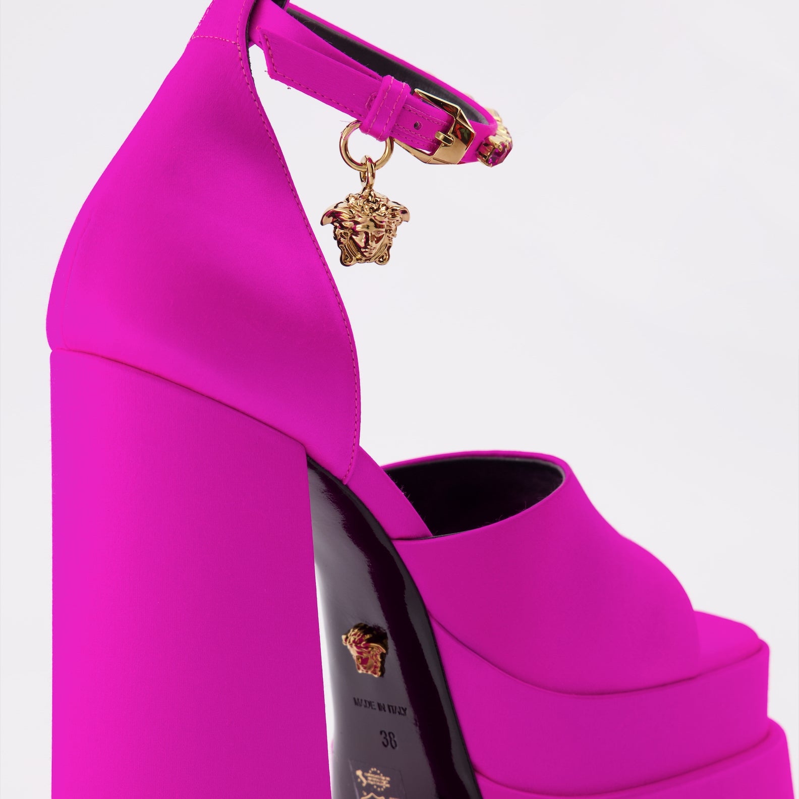 Chaussures ouvertes Sandales Medusa Aevitas Versace Rose Femme
