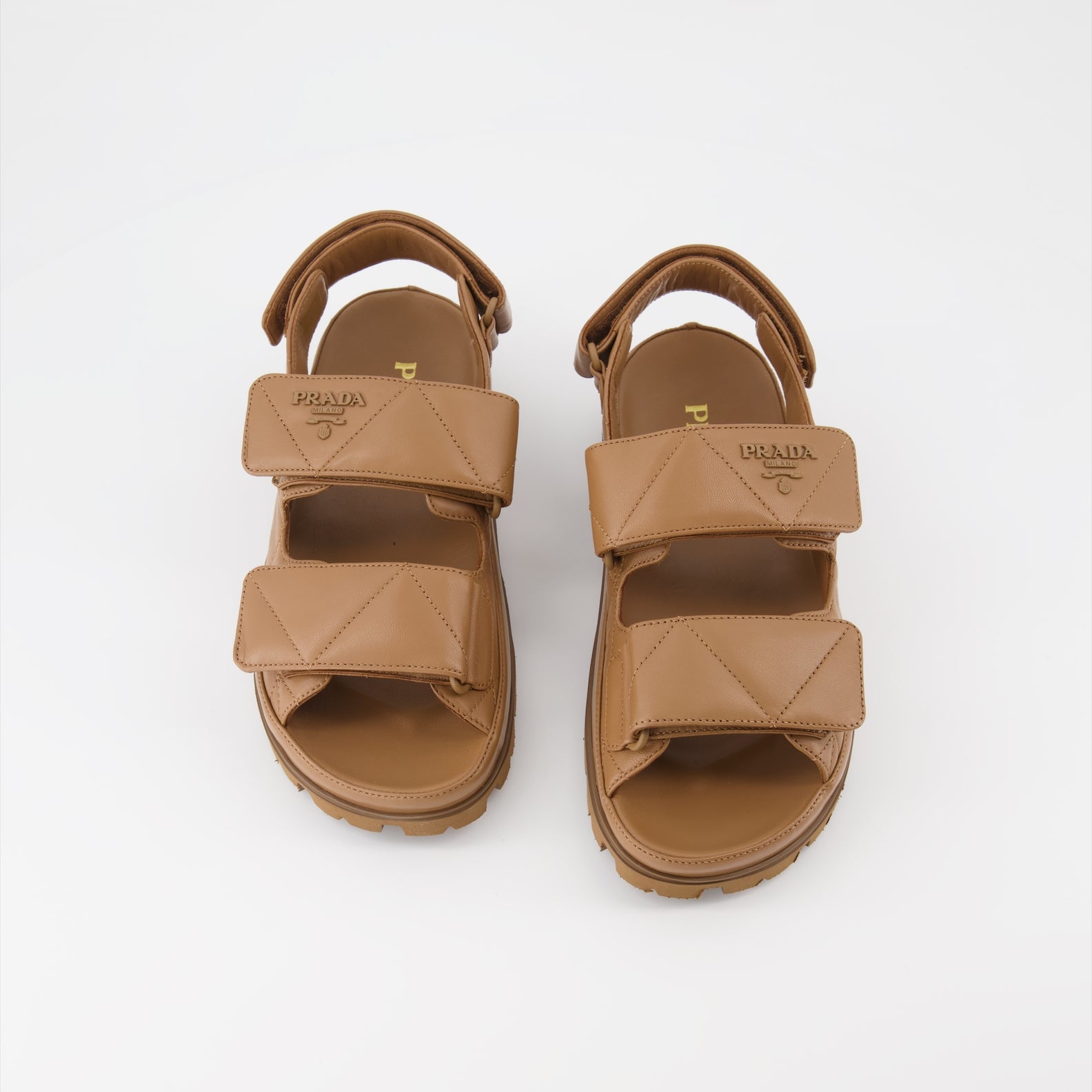 Zapatos abiertos Sandales en cuir Prada Marrón Femme