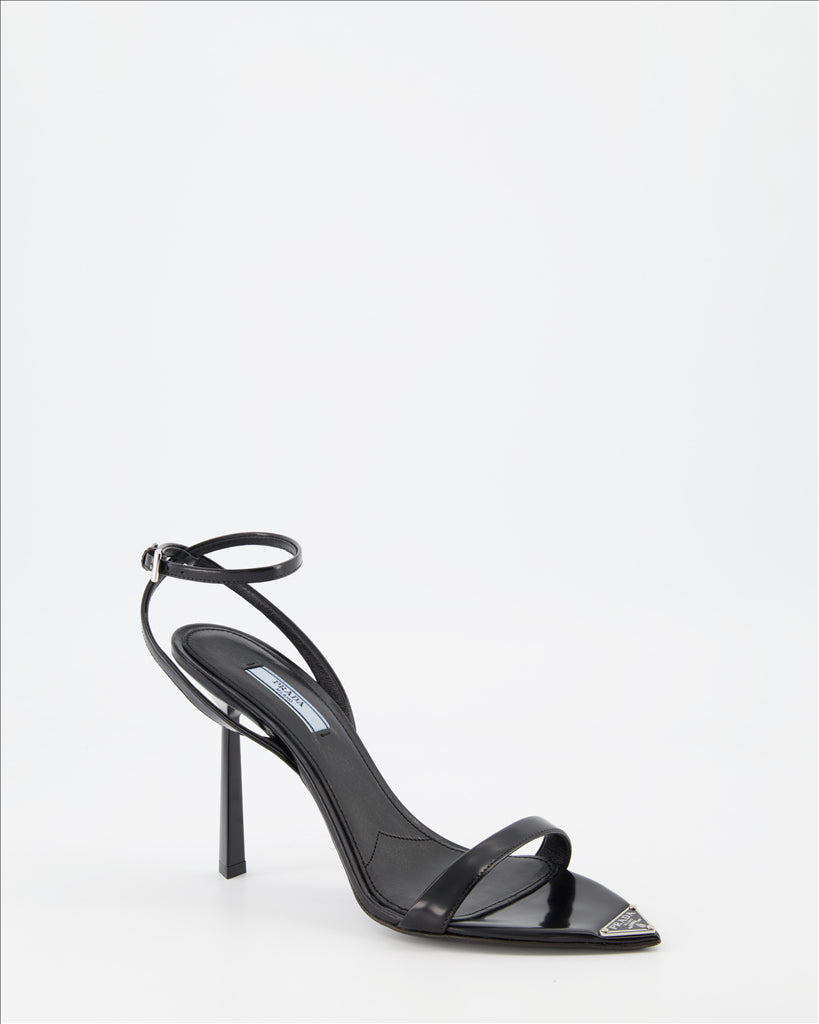 Zapatos de tacón Sandales en cuir Prada Negro Femme