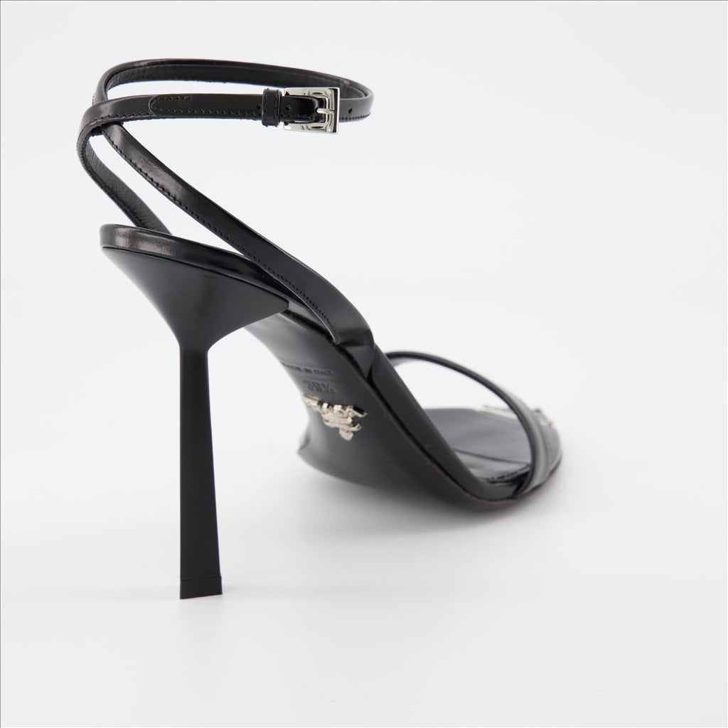 Zapatos de tacón Sandales en cuir Prada Negro Femme