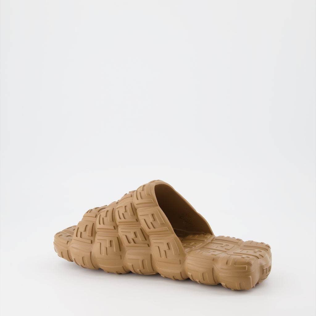 オープントゥシューズ フェンディ クラウド サンダル Fendi 茶色 男