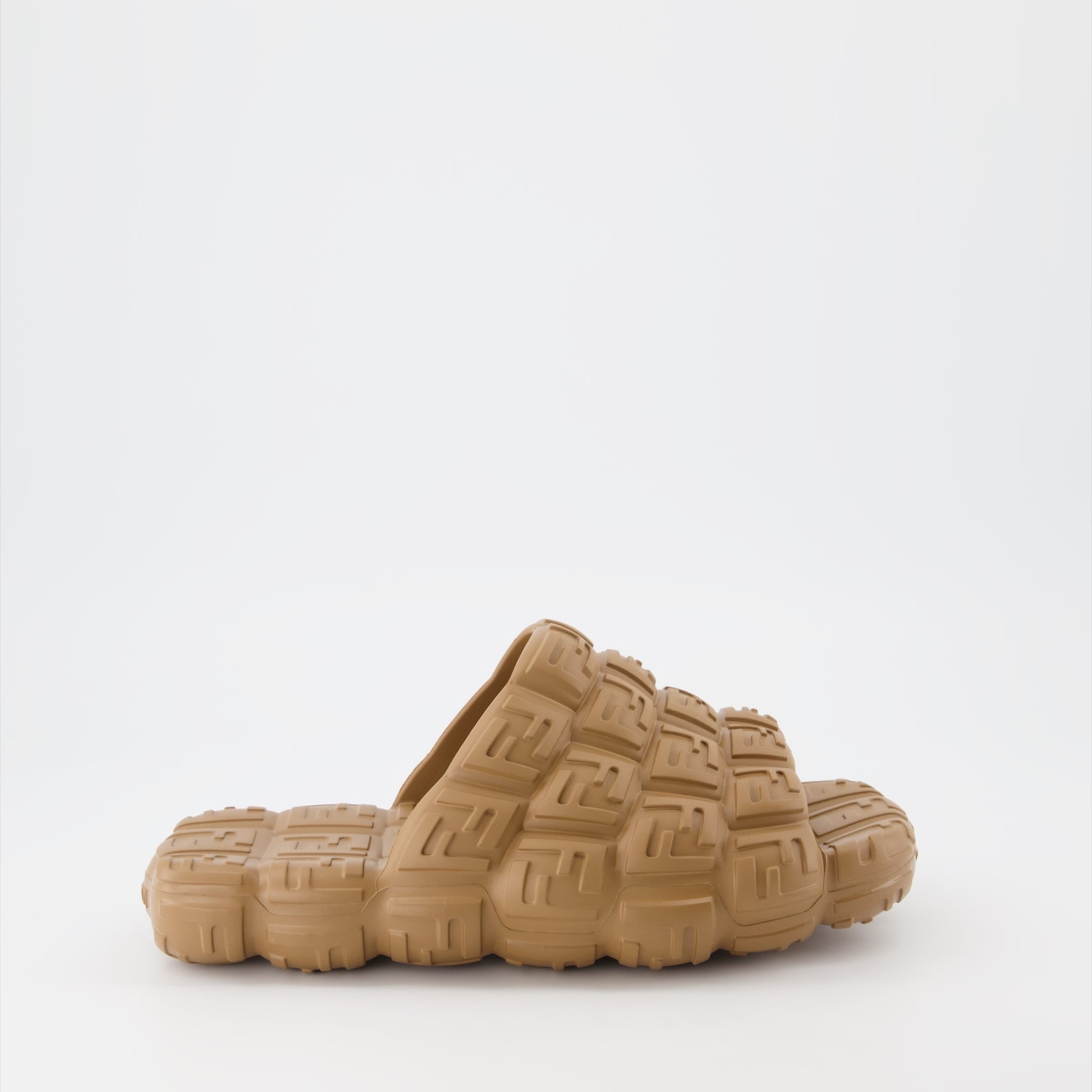 フェンディ クラウド サンダル