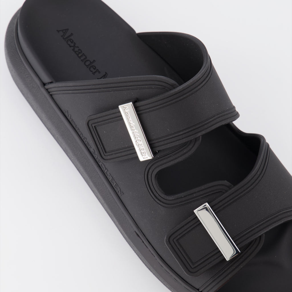 オープントゥシューズ ハイブリッドサンダル Alexander McQueen 黒 男