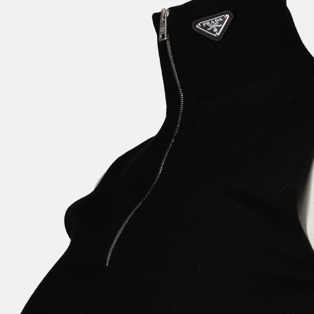 プラダのハイネックトップス